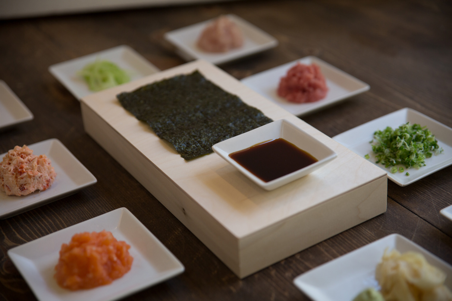 Dishes of hand roll ingredients